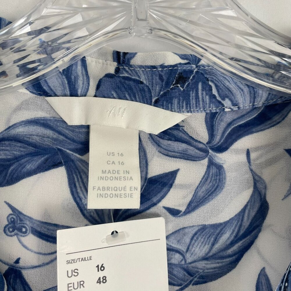 H&M Sheer Button Down Sleeveless Blouse - Picture 7 of 10